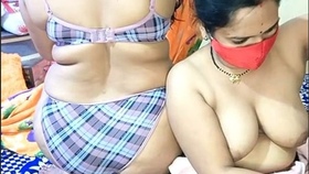 Geetahousewife's provocative display of her ample bosom