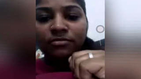 Indian women turn on men with erotic gestures over video chat
