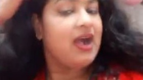 Indian BBW bhabi reveals her nice pussy