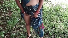 Lakhnau ki Bihari bhabhi ki khet mayn chudai