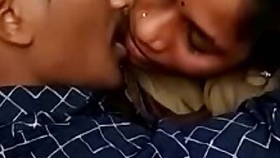 Khali train mein randy ke sex mms video