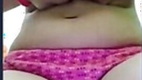 Sexy bhabi masturbating on video call