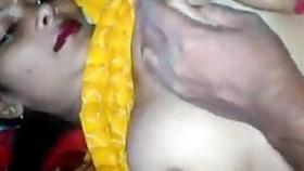 Boy begins sex with relaxed Desi girlfriend by rubbing her XXX boobs