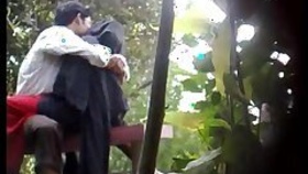 Mumbai couple screwing in a public park