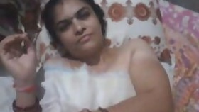 Desi bhabhi jerking off her wet pussy sucking nipples with hubby mms clip
