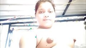 Paki bhabhi with amateur cute puffy nipples