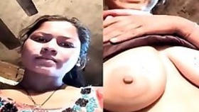 Hot bhabi boobs in vc.