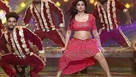Etv host Varshini Supet Hotly jiggles her fleshy belly button boobs shaking in the dance