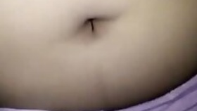 A sexy navel and pussy live show