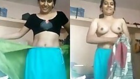 Sexy Bhabhi Shows Tits