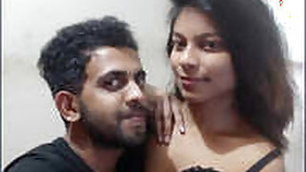 Desi Sexy Girl Fucks With Leaky Vdo