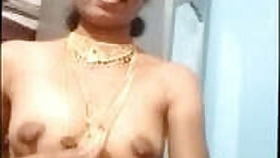 Telugu aunty in traditional jewellery shows off her tits and pussy