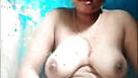 Sexy Indian girl Bathing and wanking with her fingers