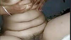 Sexy bhabhi shows her pussy and tits live on air